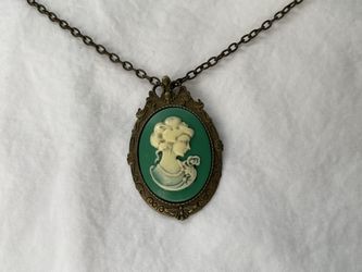 Cameo Necklace or Brooch Adjustable Jewelry Vintage style Green lady cameo