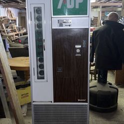 Vintage 7up Machine 