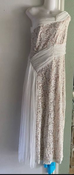 NEW PROM. Small Ivory Maxi Dress SALE. $28 🎈