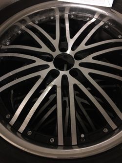 285/35/22 Vossen wheels and tires