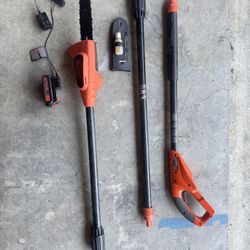 Black & Decker 20v chain saw w/battery, charger, oil