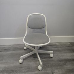 Light Gray & White Rolling Chair for Kids (Ages 12 and Under)