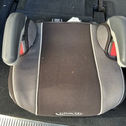 Car Seats 15$ OBO