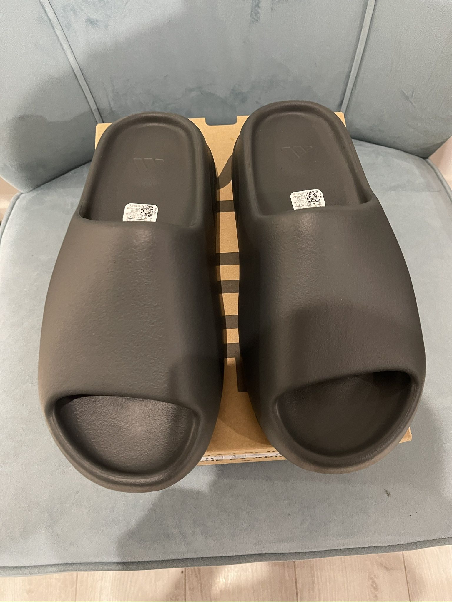 Yeezy Slides And Yeezy Boost 350 V2 Bundle