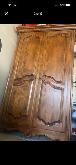 Beautiful Ethan Allen Solid Wood Armoire / Wardrobe