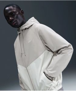 Nike Windrunner Hooded Jacket size large