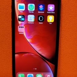 Unlocked IPhone XR 64gb