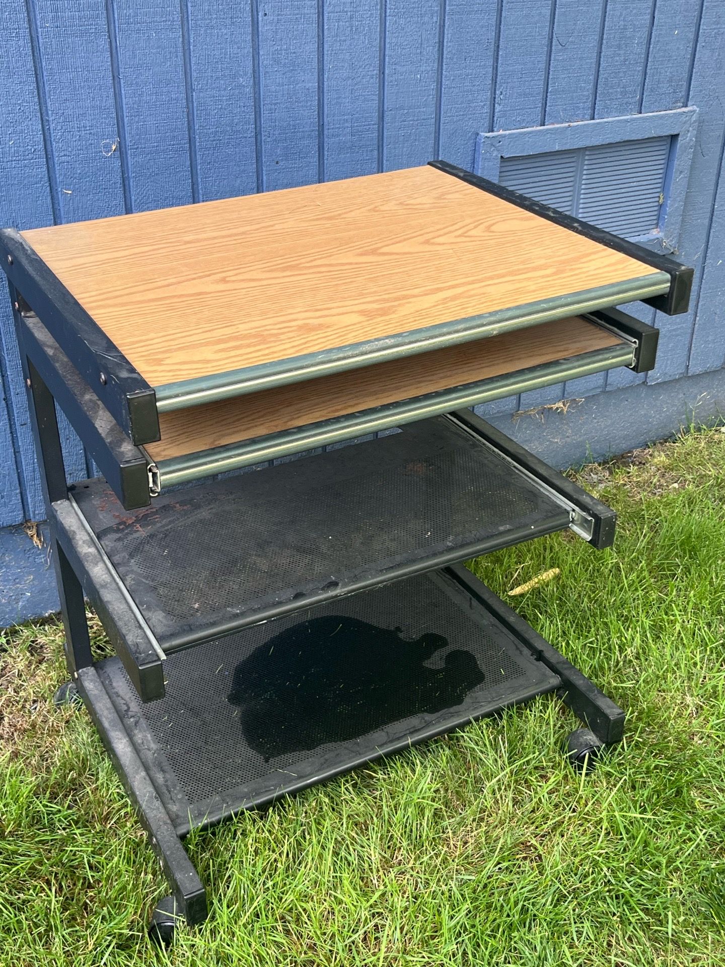 Small computer desk