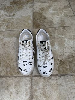 Women Sneakers 