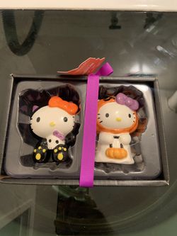Hello Kitty Salt Shakers