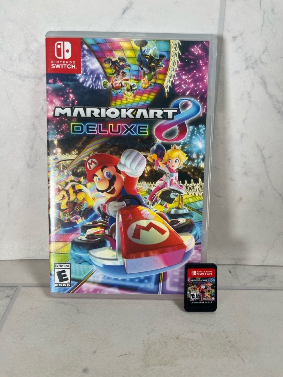 Nintendo Mario Kart 8 Deluxe – Nintendo Switch – Game Cartridge Only – Tested A1G010549