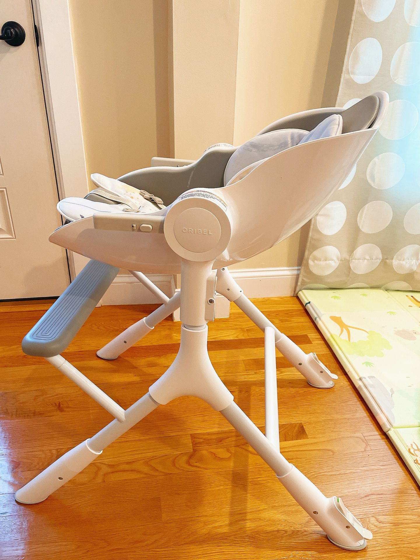 Oribel cocoon z high chair with seat liner