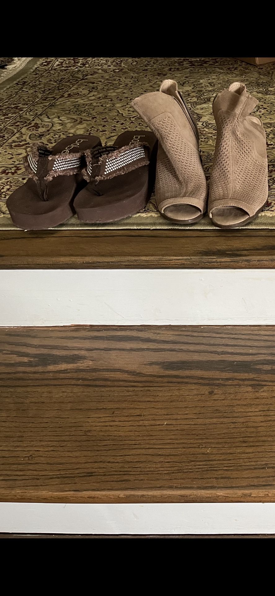 Bobee Chunky Platform Flip Flops And Tan Suede Tan Bootie Sandal Size 7
