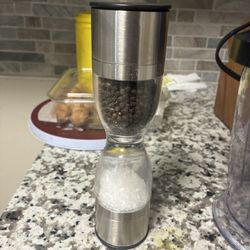 Salt & Pepper Shaker 
