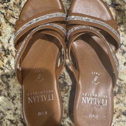 Italian Made Women’s Shoe - Size 6.5 