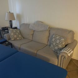 Couch With 2 Pillows