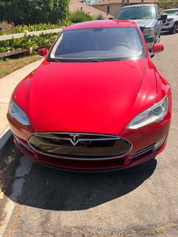 2013 Tesla Model S