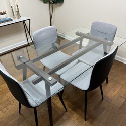 Modern Glass Table  w/chairs 
