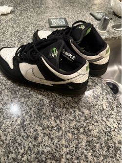 Panda pigeon dunks