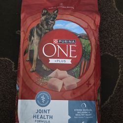 Dog food 8lb (Opened but never used)