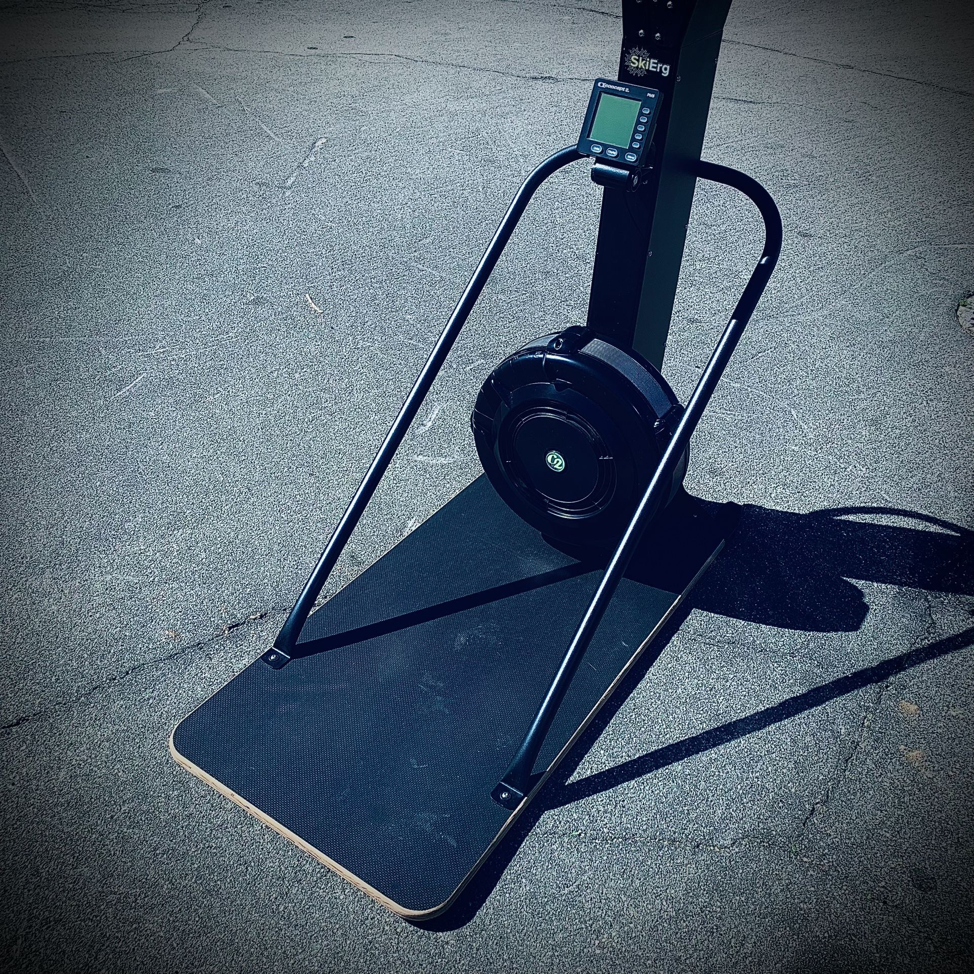 Concept 2 SkiErg – Ski Machine Elite HIIT & Cardio Machine for Athletes for Home Gym