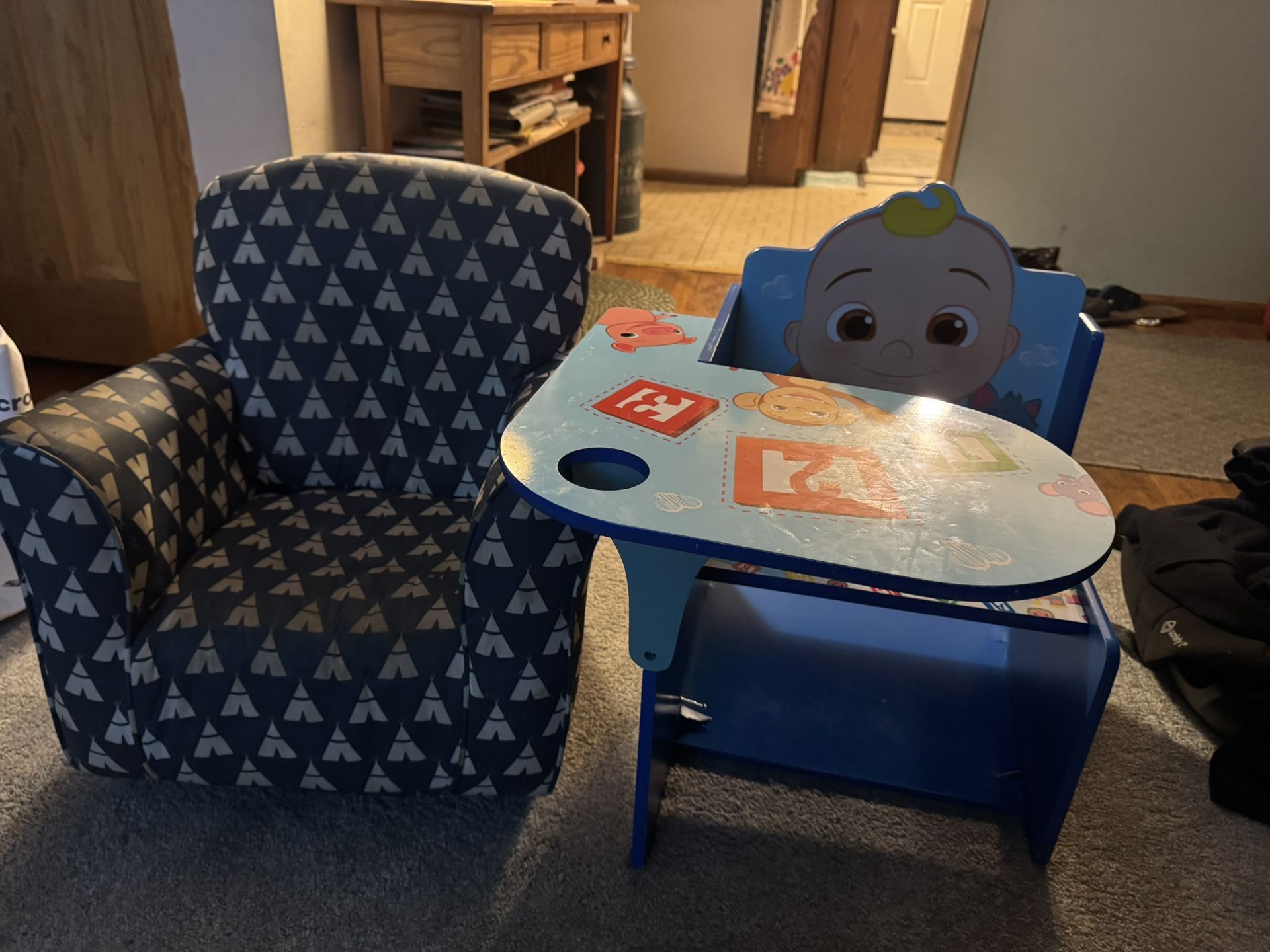 Toddler Desk And chair
