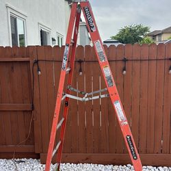 Louisville 8 feet ladder