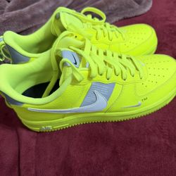 Nike Air Force 1 Utility Volt 2 