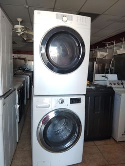 L.G. WASHER AND DRYER WORKS GREAT