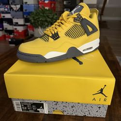 Air Jordan 4 Retro Lightning Size 11