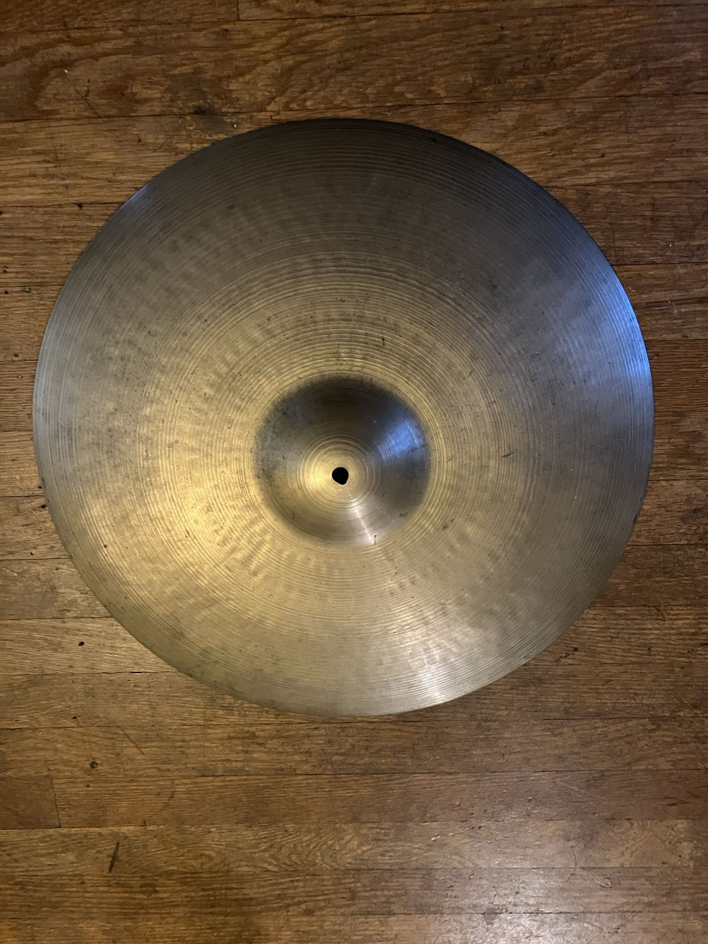 Vintage '50s Zildjan 18” medium crash/ride