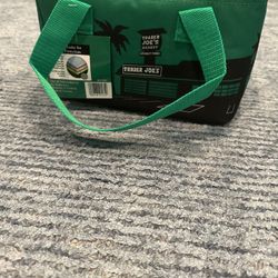 BRAND NEW TRADER JOE'S INSULATED LUNCH BAG