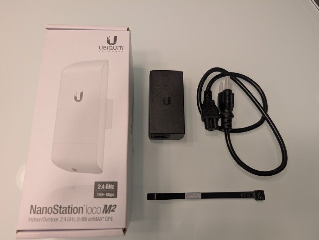 Ubiquiti NanoStation Loco M2 2.4GHz Indoor Outdoor