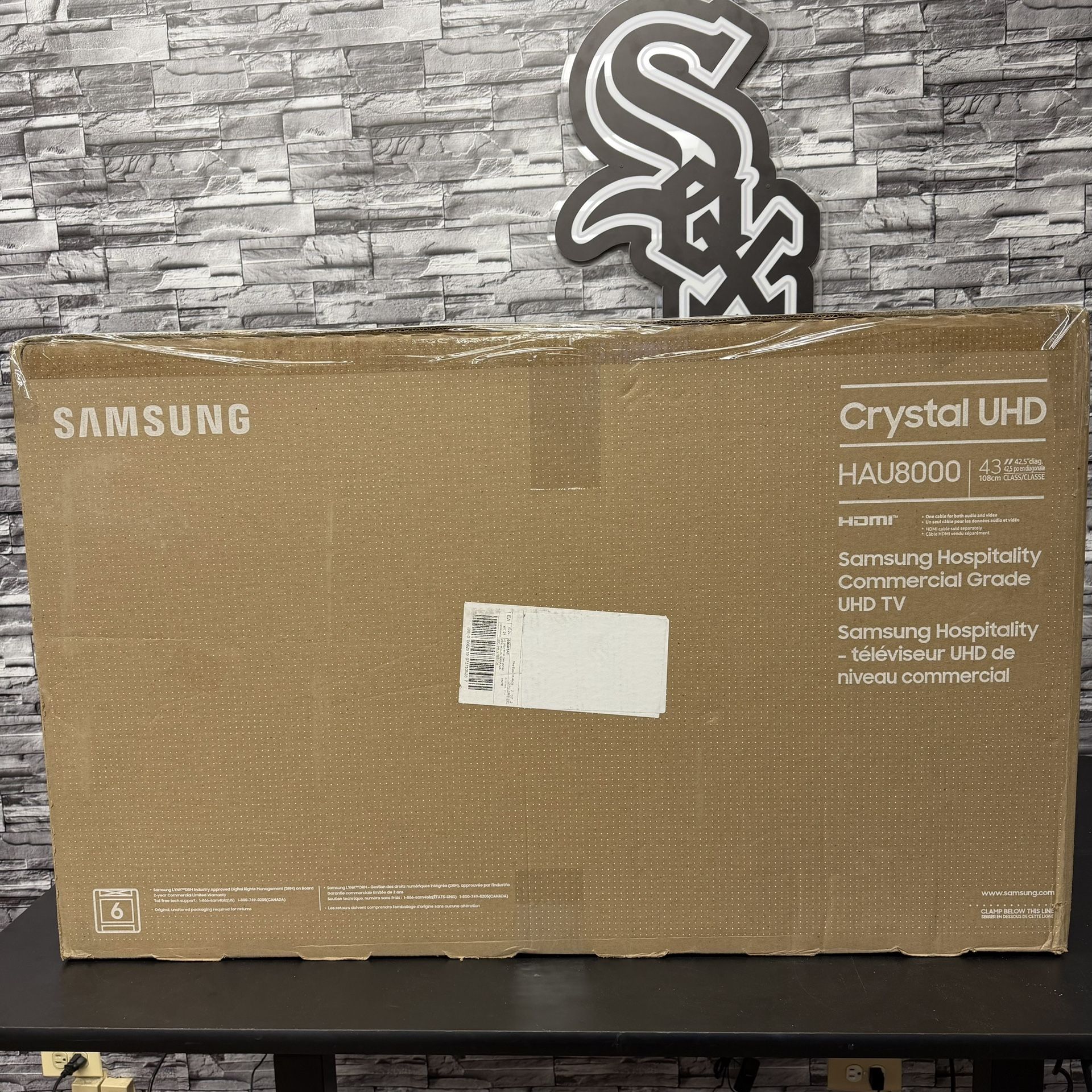 Samsung - 43” Class U8000F Series Crystal UHD 4K Smart Tizen TV (2025)