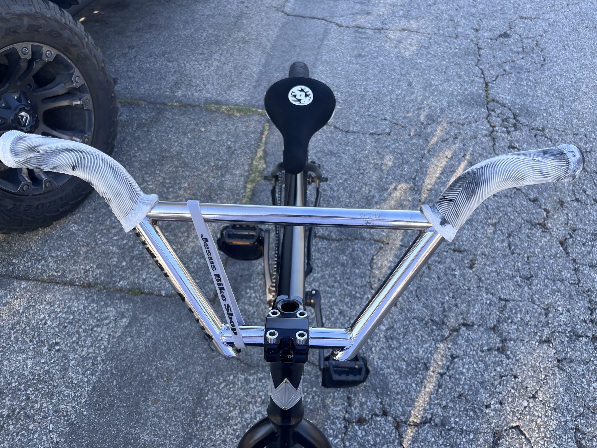 Throne 2wg Bars