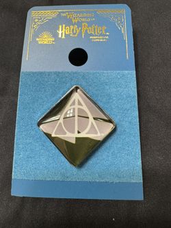 Universal Studios Wizarding World of Harry Potter Deathly Hallows Pin