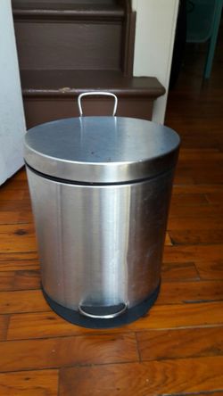 Stainless Steel 5-Liter Step-On Trash Can