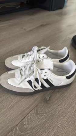 Adidas Sambas white size 7.5 women’s