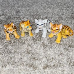 4 VTG AAA Kidcentives Mini Plastic Cubs Tigers Toy Lot 3" Figures White Bengal