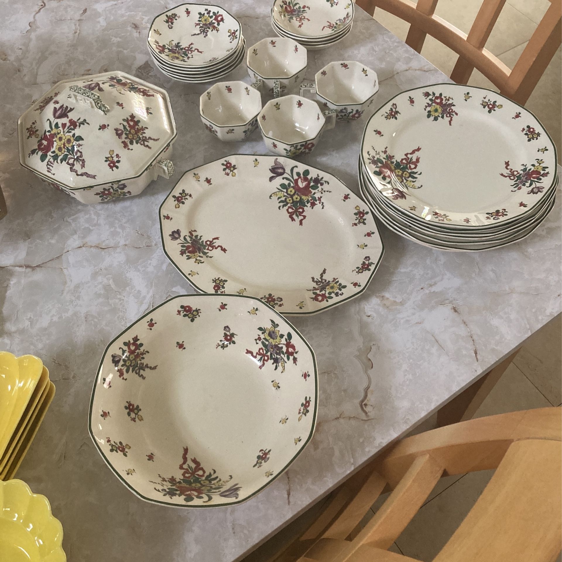 Royal Doulton Old Leeds Dishes 25+ Pieces