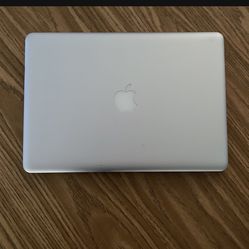 Apple laptop 
