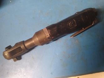 Ingersoll Rand 3/8 air ratchet.