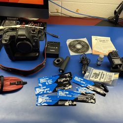 For sale: canon 5d mark ii With Extended Battery And Accessories