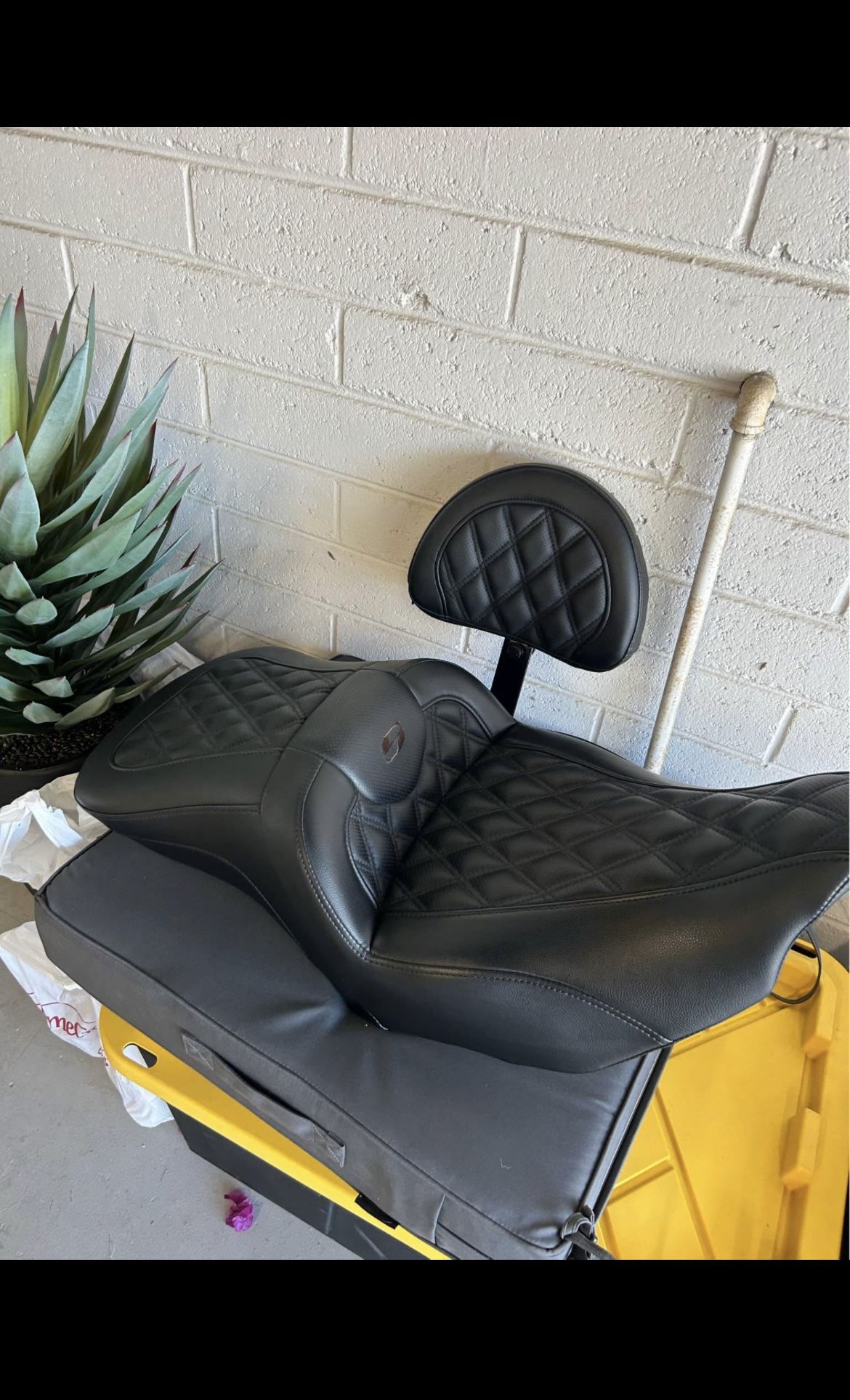 Saddlemen Road Sofa for Harley Davidson Road Glide / Street Glide