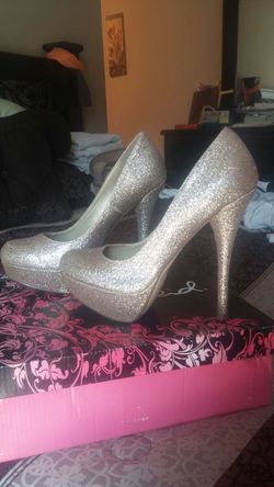 Glitter gold heels