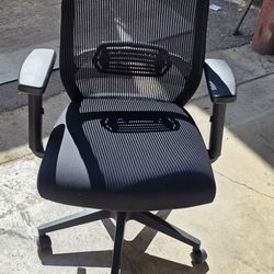 POPP MESH BACK OFFICE CHAIR