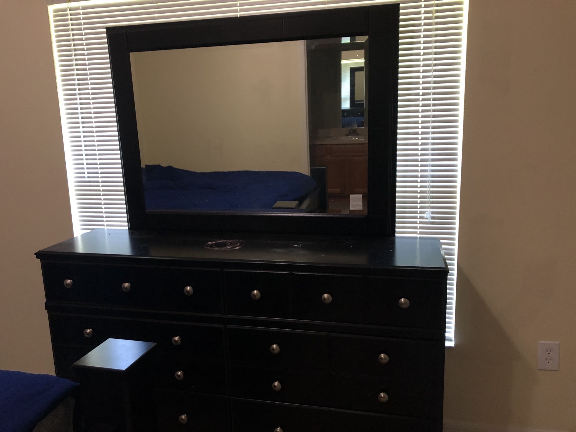 Bedroom set