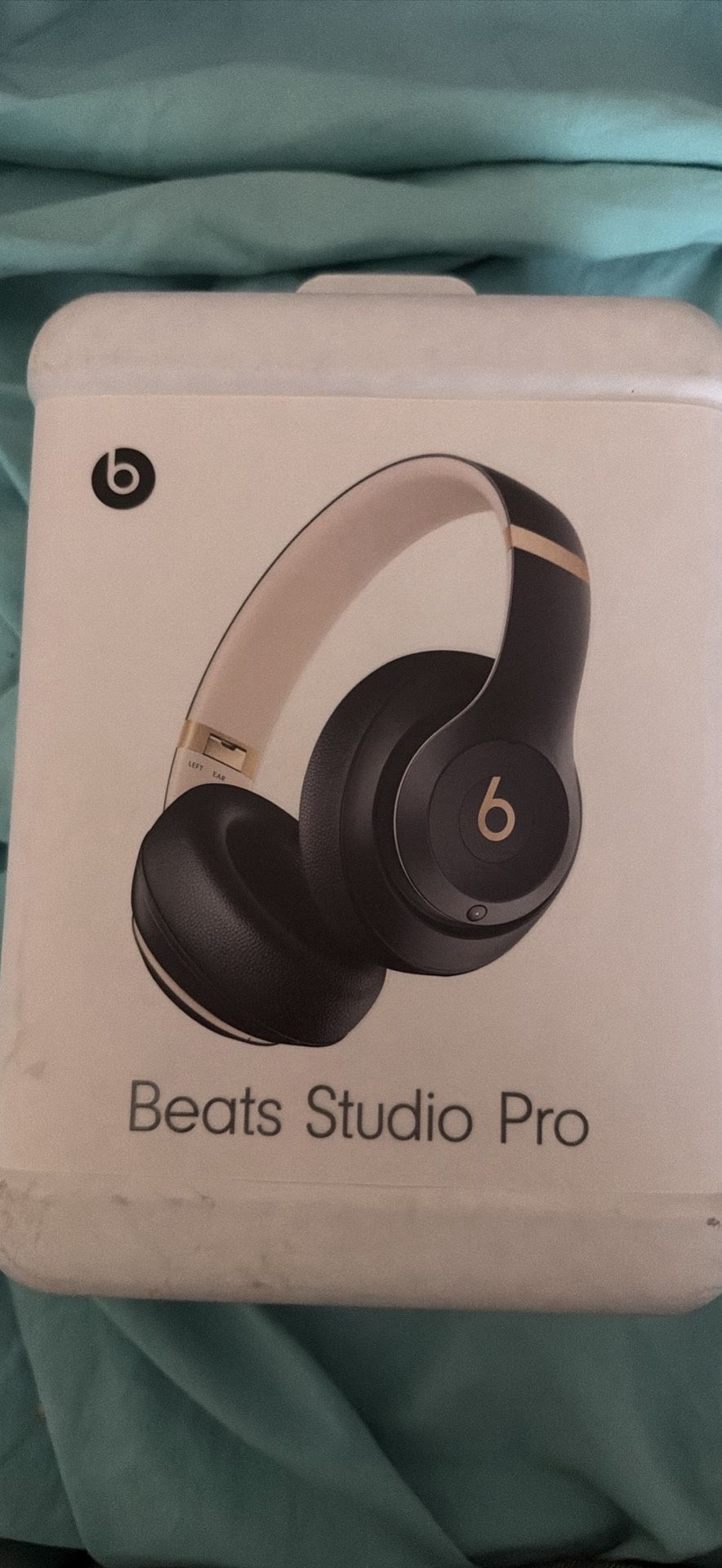 Beats Studio Pro