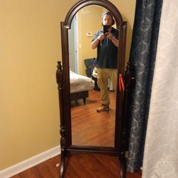 Bedroom Furniture Make A  Offer