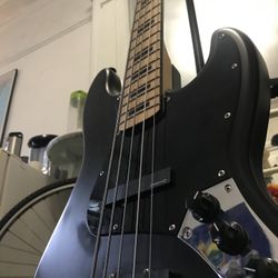 5-String Jazz Bass w/EMGs